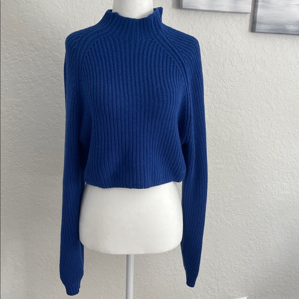 Hollister Women's Cobalt Blue crop Turtleneck Sweater